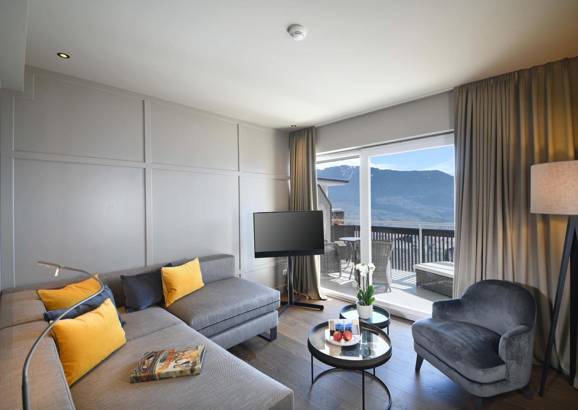 Hotel Patrizia Tirol Buitenkant foto